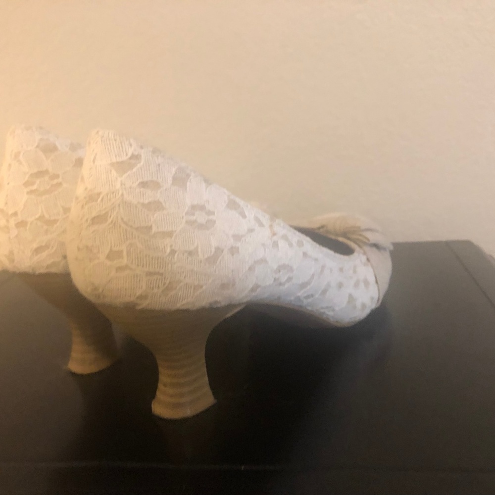 Pumps - Picture 3 of 4
